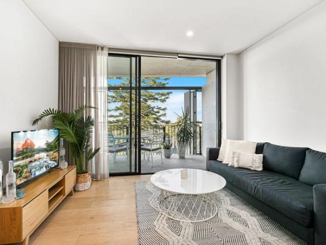 Luxury Apartment Ideally Located with Stunning City Views