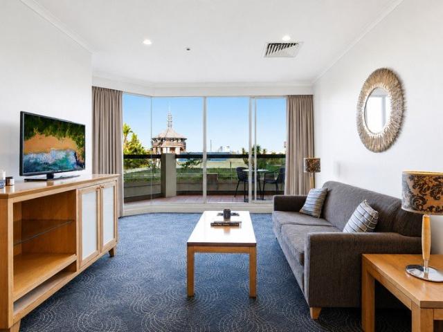 Luxury Apartment in Mirvac's Iconic 'The Sebel' In the Heart of Chatswood