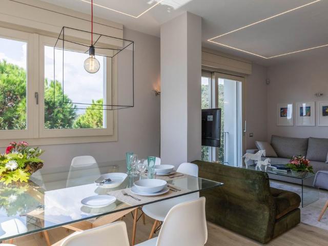 Luxury Apartment in Modern Villa Unit 2, Imperia Amsterdam Apartments for Rent