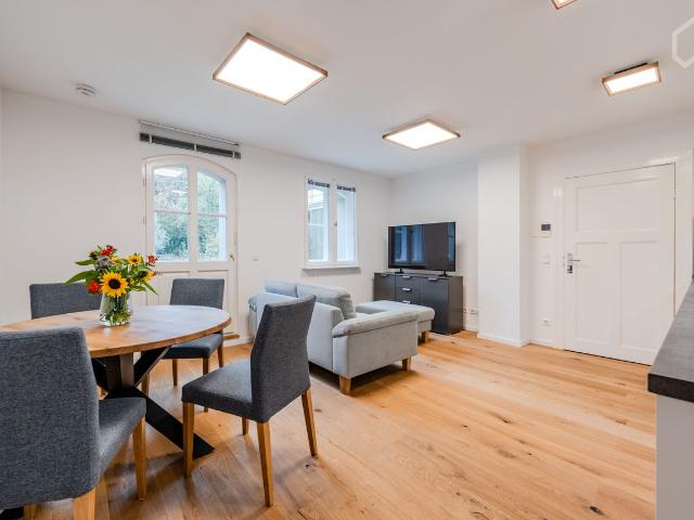 Luxury apartment in art nouveau villa with park view, Berlin Amsterdam Apartments for Rent