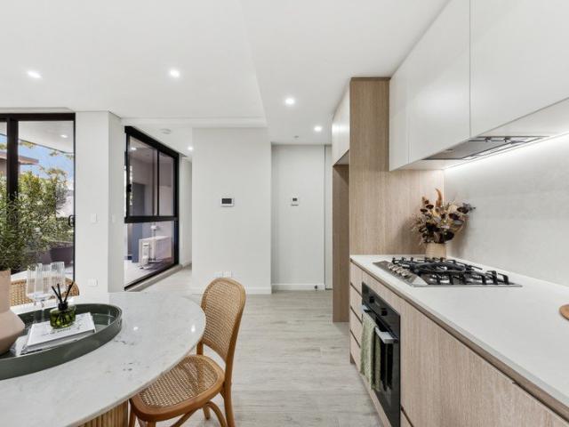 Luxury Apartment In The Heart Of Box Hill. Ready To Move Soon!