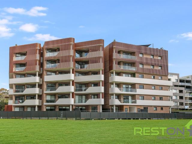 LUXURY APARTMENT IN THE HEART OF BLACKTOWN