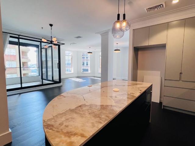 Luxury Apartment in the Iconic 'Broughton House' | Resort Style Facilities | Prime CBD Location