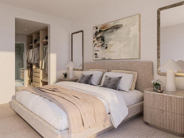 Luxury Apartment! Ready To Move! Walk To All Amenities!