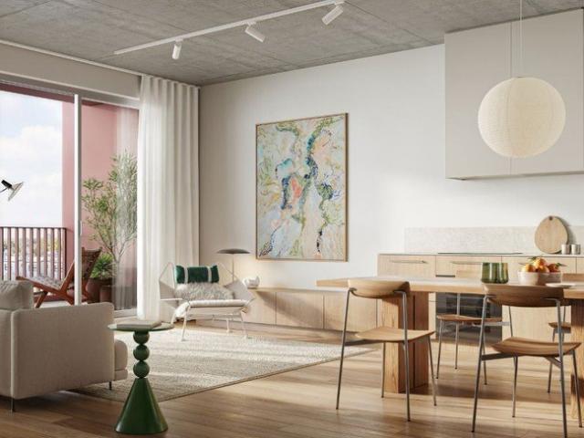 Luxury Apartment ! Walk To All Amenities! 3 bedrooms with 3 car parks!