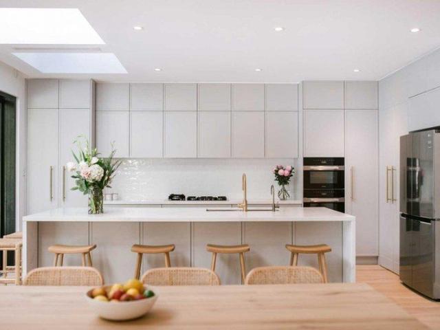 Luxury Apartment ! Walk To All Amenities. Ready To Move Soon! 4 plus Study!