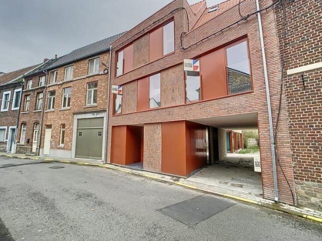 Luxury apartment with 2 bedrooms and carport parking space