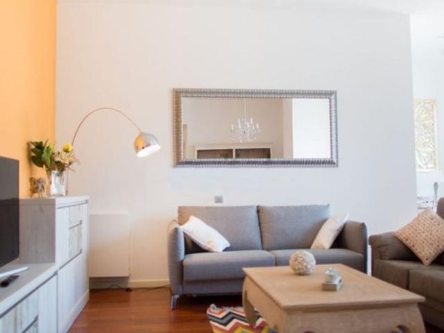 Luxury apartment with gym, sauna and pool right next to Portal del Angel
