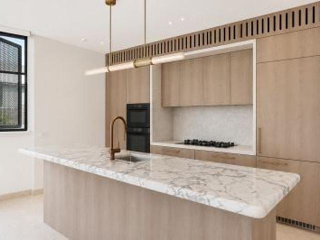 Luxury Apartment with Expansive Entertainer's Terrace