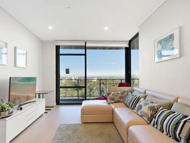 Luxury Apartment with Stunning Swan River, City & Perth Zoo Views | Resort Style Living!