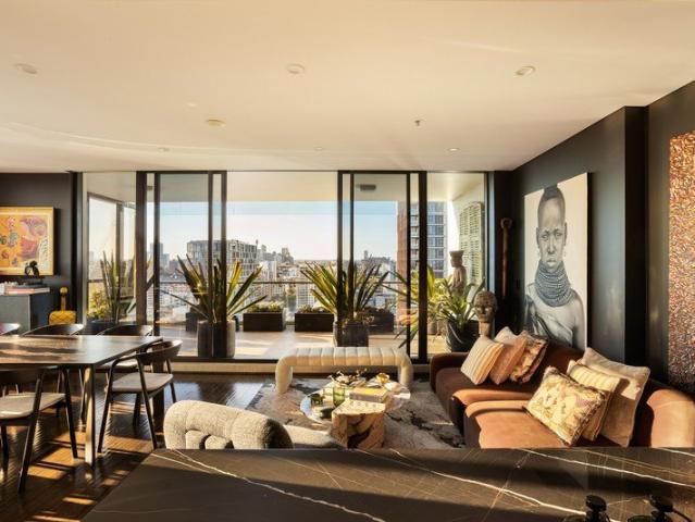 Luxury apartment with panoramic views near East Village shops