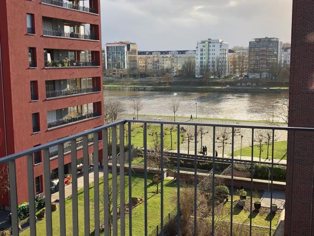 Luxury apartment with river view nearby ECB in Frankfurt