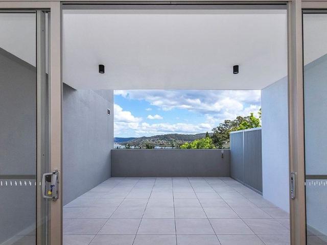 Luxury apartment with waterviews and courtyards