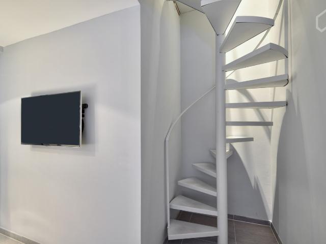 Luxury apartment with wellness area and sauna, 10min. from the main train station, in Bornheim, Frankfurt Amsterdam Apartments for Rent