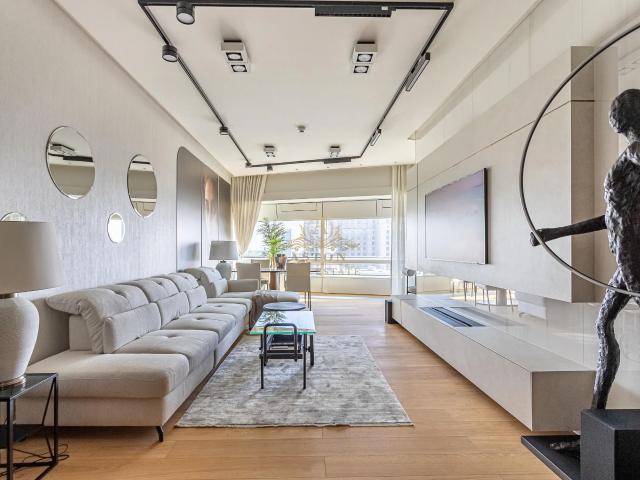 Luxury apartment witk PKIN view after full renovation Złota 44