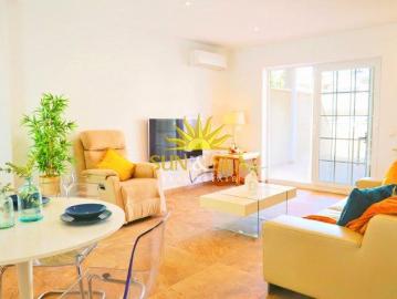 LUXURY APARTMENT, 2 BEDROOMS AND 1 BATHROOM