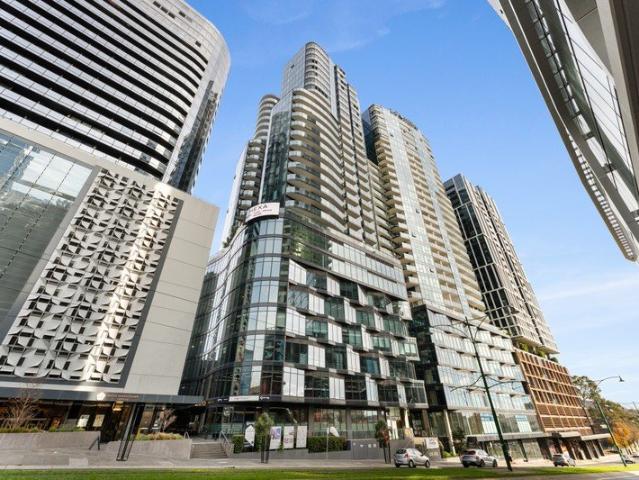 Luxury Box Hill Apartment