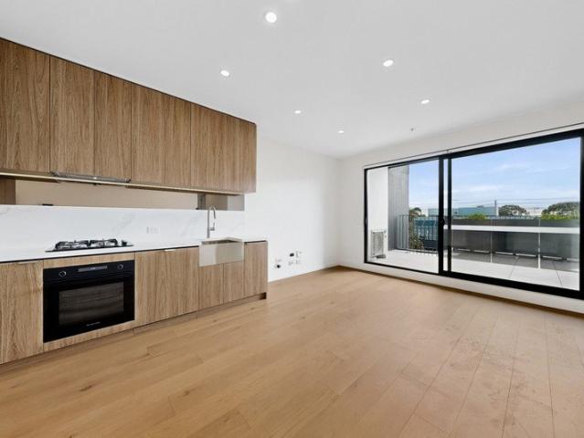 Luxury Bayside Living! Brand New 2 Bedroom Apartment at 'Casa Tranquila'