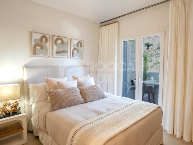 Luxury Beachfront Apartment in Puerto Banús