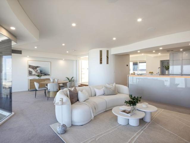 Luxury Beachfront Living With Exceptional Ocean Views