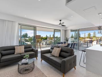 Luxury Beachside Living with Stunning Ocean Views