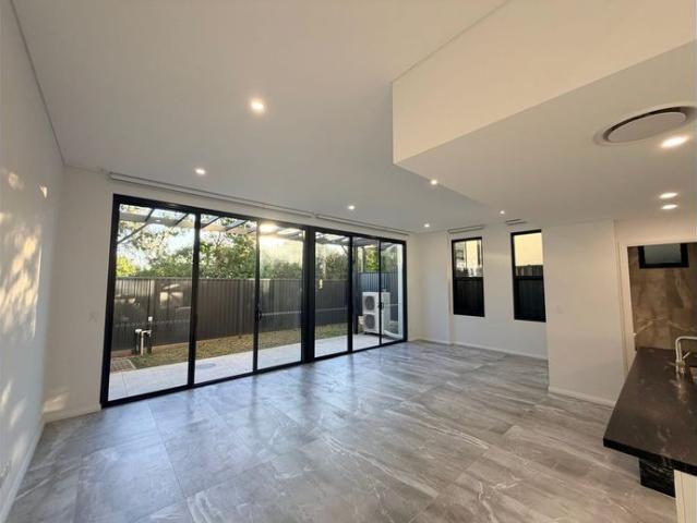 Luxury Brand New Family Townhouse in Prestigious Grand Hill Estate