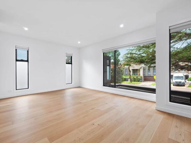 Luxury Brand New Living in the East Doncaster SC Zone
