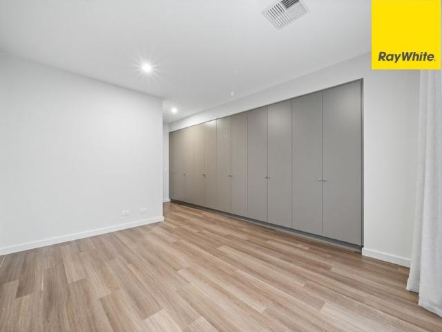 Luxury Brand New 3 Bedroom 3 bathroom Townhouse