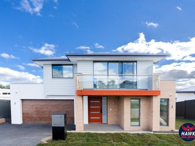 Luxury Brand New 5 Bedroom Home with Smart Features 7 Star Energy in Prime Googong Location!