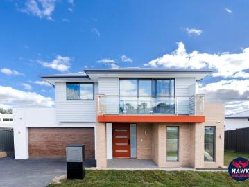 Luxury Brand New 5 Bedroom Home with Smart Features 7 Star Energy in Prime Googong Location!