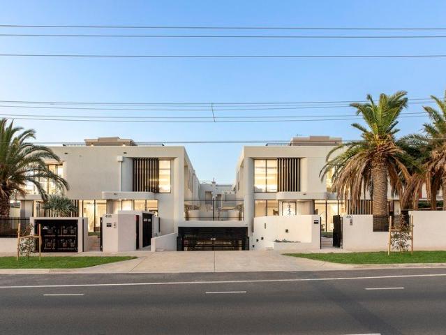 Luxury Brighton Residence with Private Lift, Triple Garage & 179sqm Private Garden