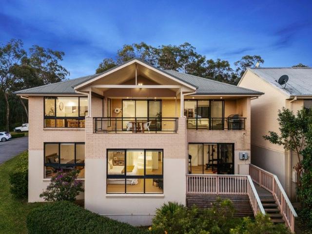Pristine Family Residence with Golf Course Views | Ample Space for Boat/Caravan