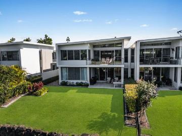 Luxury Golf Front Living with Panoramic Fairway Views