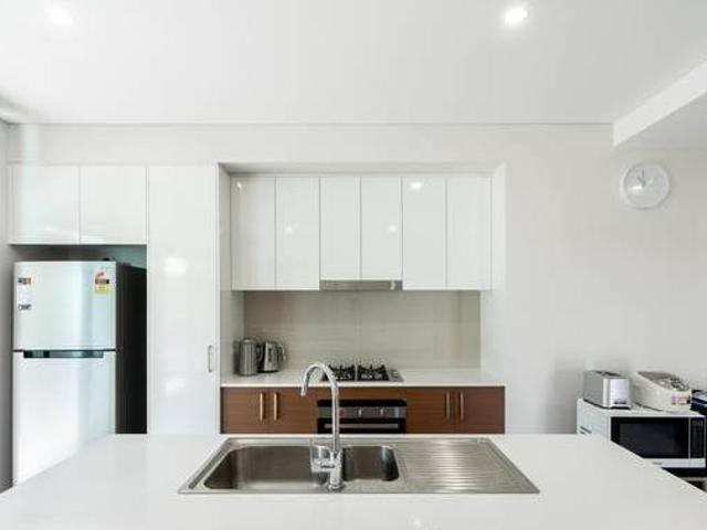 Luxury Gosford Apartment with Water Views