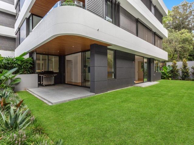 Luxury garden apartment by HELM three bedrooms plus home office