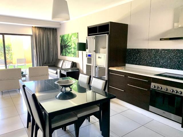 Luxury garden Apartment In The Heart of Morningside