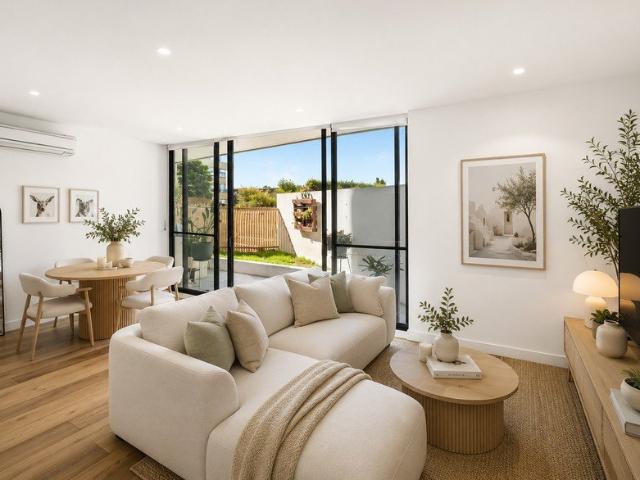 Luxury garden retreat in 'Silkwood' development