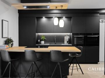 luxury ground floor apartment with expansive courtyard living