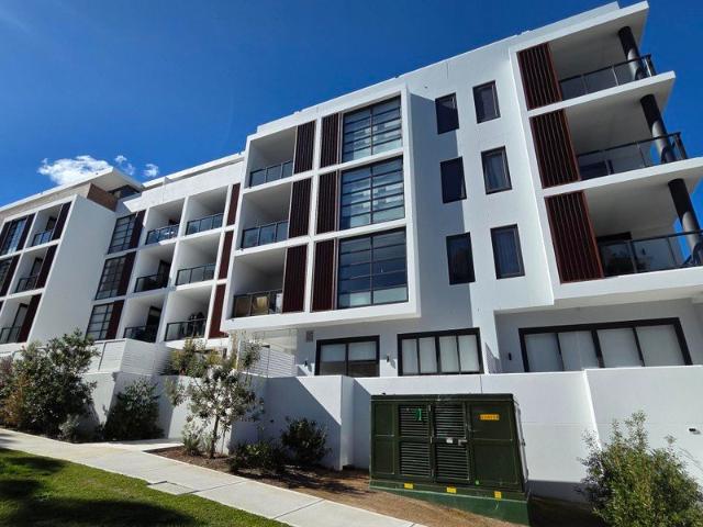 Luxury Ground Floor Apartment in Convenient Location