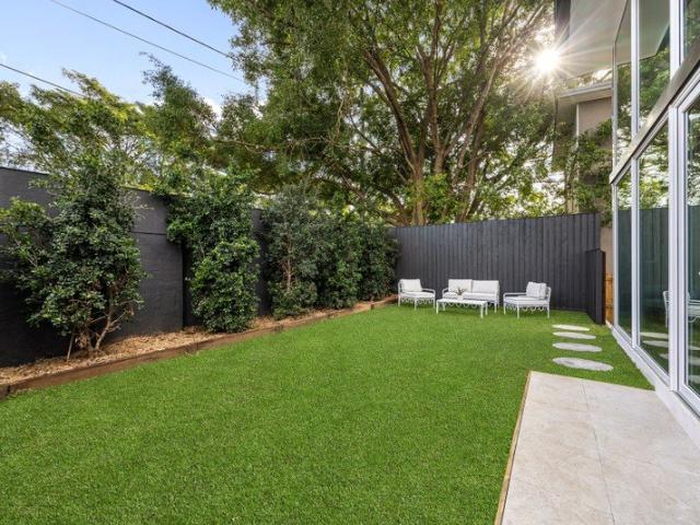Luxury Ground Floor Home with Private Courtyard
