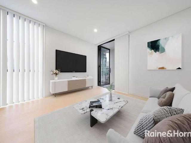 INSPECTION CANCELLED APPLICATIONS PENDING LUXURY GROUND FLOOR LIVING | COURTYARD | WALK TO METRO