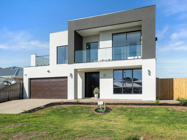 Luxury Double Storey With Water Views