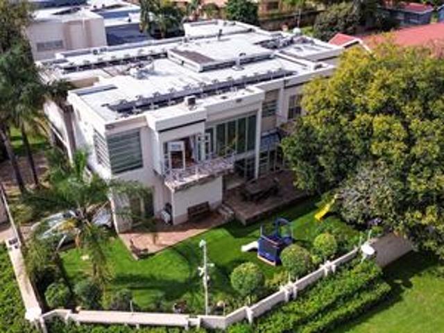 luxury double storey mansion with pr.