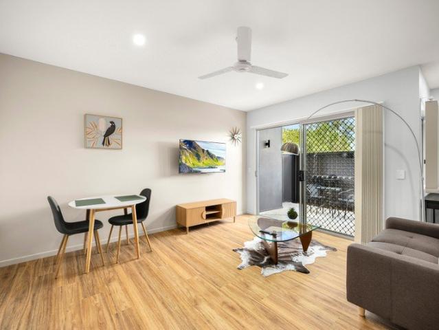 LUXURY DESIGNER EXECUTIVE LIVING Fully Furnished. Water/Internet/Electricity Included
