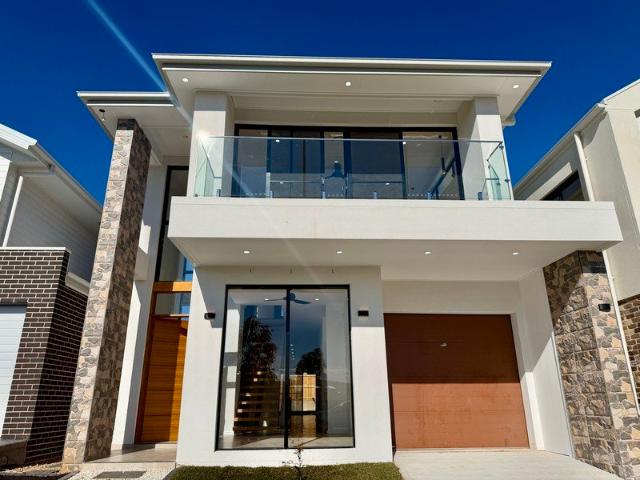 Luxury Designer Family Home | Premium Finishes | Grand Double Height Entry