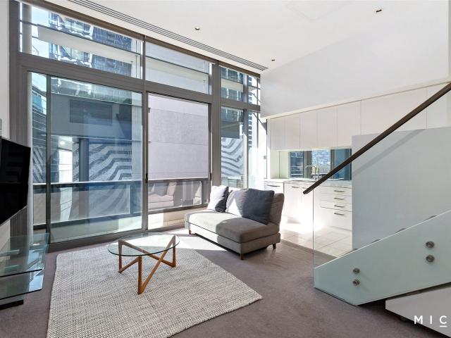 Luxury Dual Level Loft | Level 10 & 40 Amenities | Fully Furnished