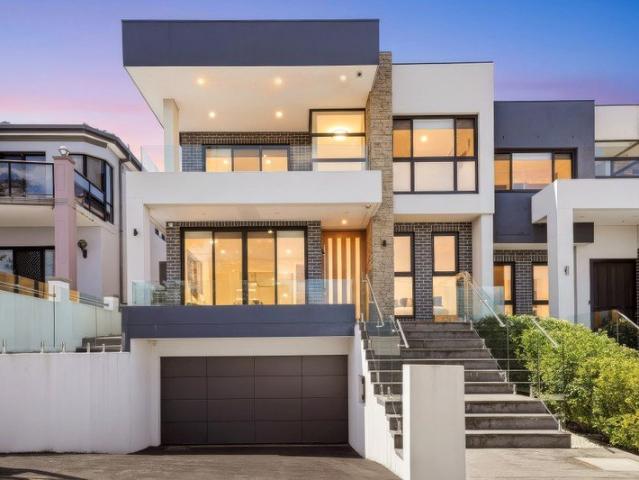 Luxury Duplex with Breathtaking District Views