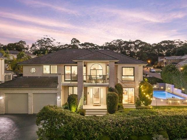 LUXURY ENTERTAINER WITH STUNNING BUSHLAND AND WATER VIEWS