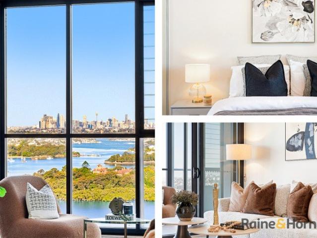 Luxury East Facing Residence with Winter Garden & Panoramic Water Views
