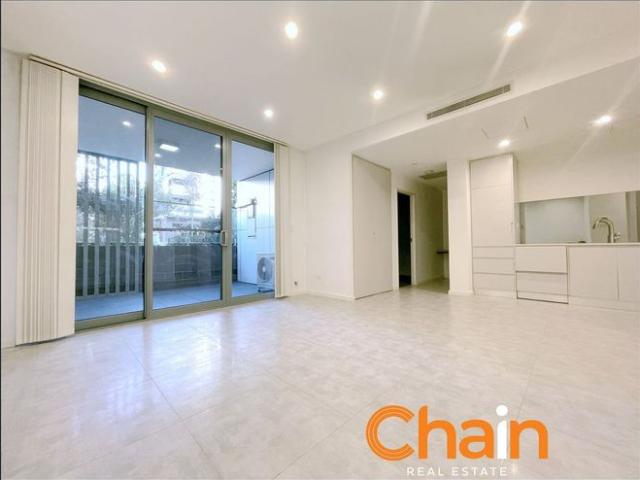 Luxury Epping 1 Bed + Study Apartment within Multiple School Catchments